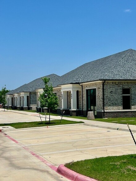 2120 Prairie Drive, Prosper, TX à vendre - Photo de l’immeuble – Image 1 sur 11