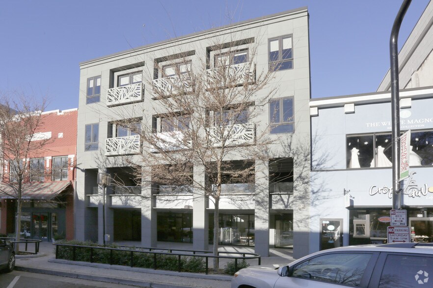 22 S Main St, Greenville, SC à louer - Photo de l’immeuble – Image 3 sur 11