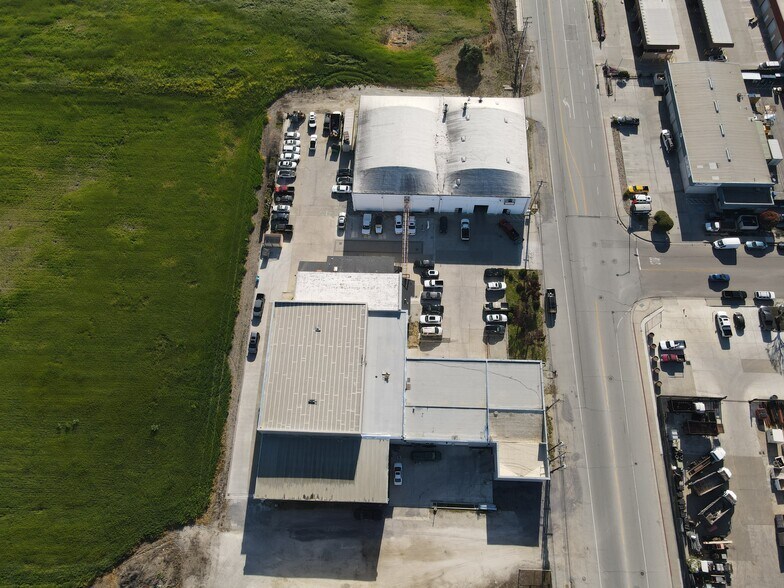 320 Hillcrest Rd, Hollister, CA à louer - Photo de l’immeuble – Image 2 sur 27