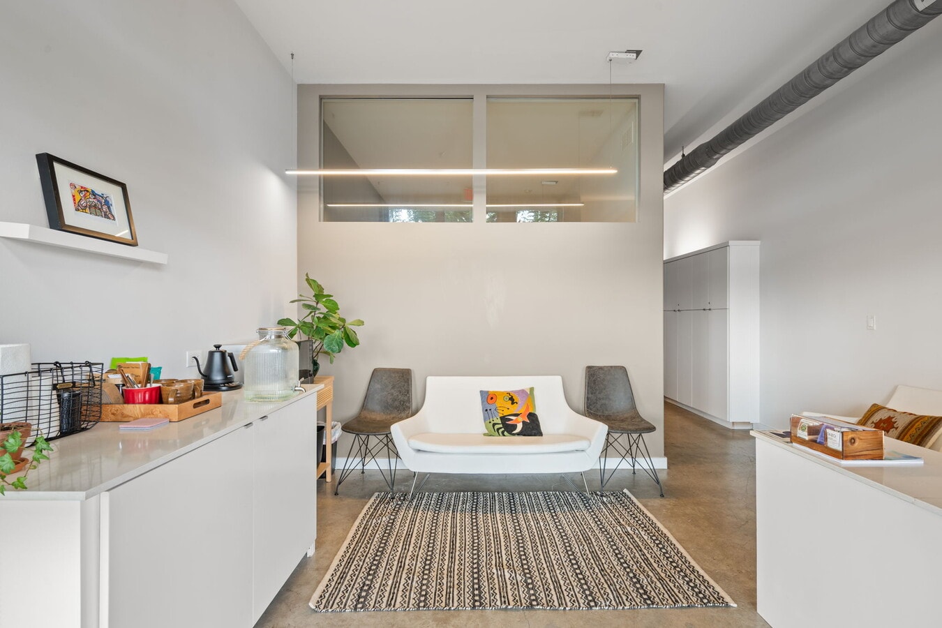 2235 E 6th St, Austin, TX 78702 - Lot 106 -  - Photo intérieure - Image 2 of 16