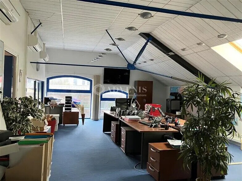 Bureau dans Bourges à louer - Photo de l’immeuble – Image 1 sur 6