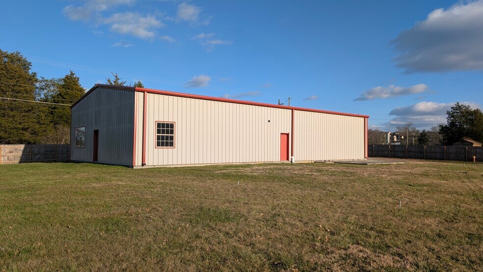 5240 Schaad Rd, Knoxville, TN à louer - Photo de l’immeuble – Image 2 sur 3