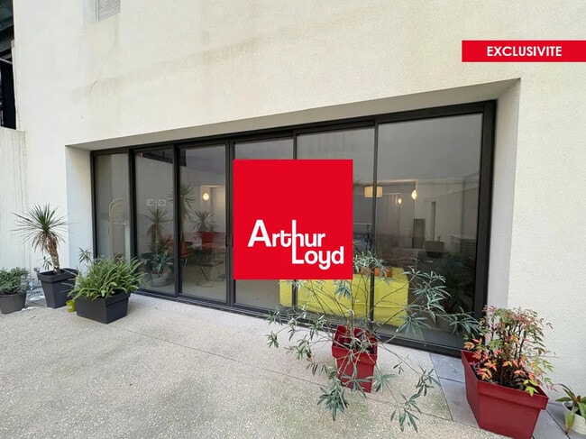 Plus de détails pour Local commercial à vendre