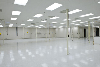 4005 Technology Dr, Angleton, TX à louer Photo intérieure– Image 2 sur 4