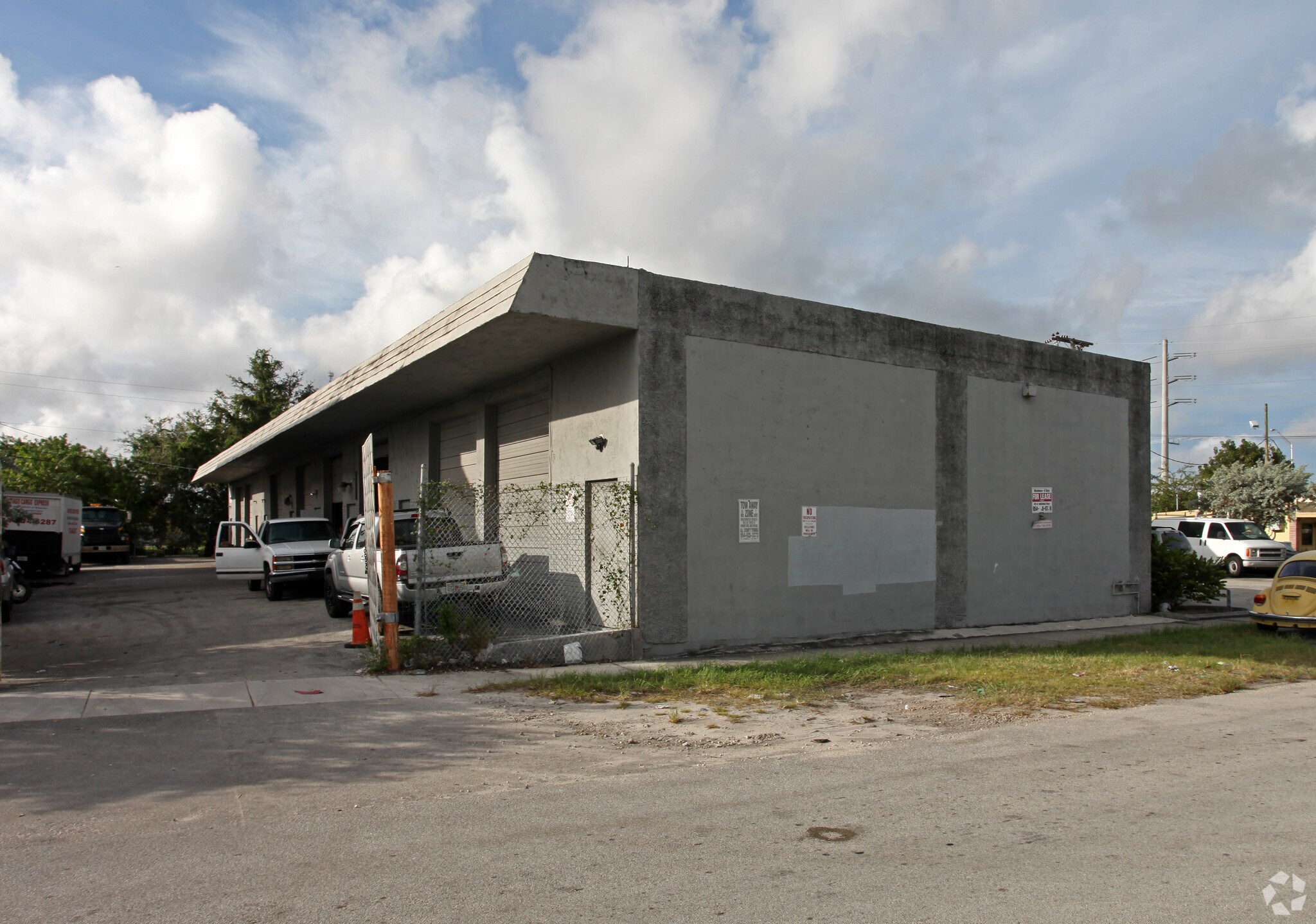 5916 SW 25th St, West Park, FL à louer Photo principale– Image 1 sur 7