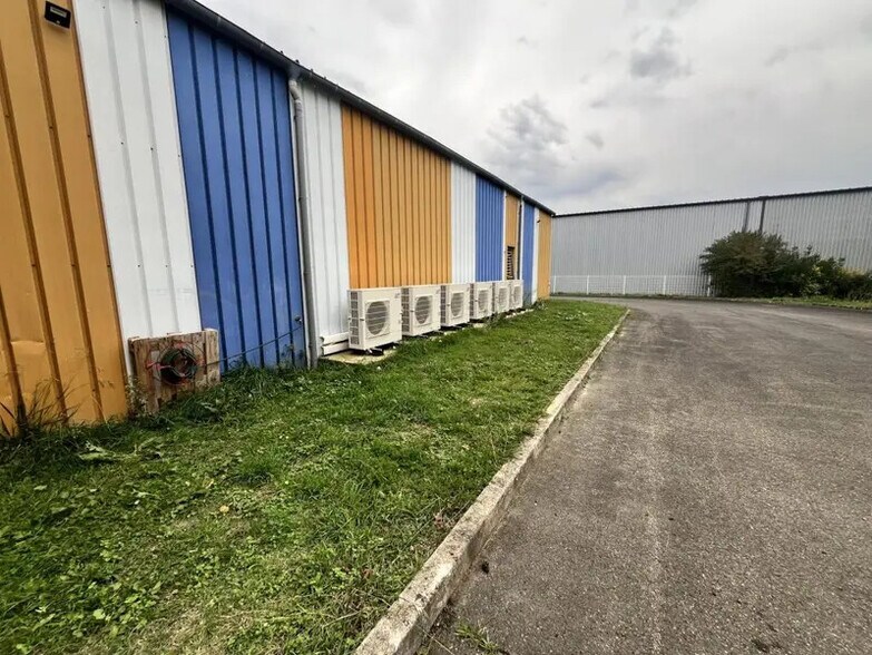 Local commercial dans AIRE-SUR-L'ADOUR à louer - Photo de l’immeuble – Image 1 sur 1