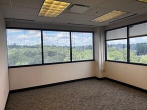 2751 Buford Hwy NE, Atlanta, GA à louer Photo intérieure– Image 2 sur 5