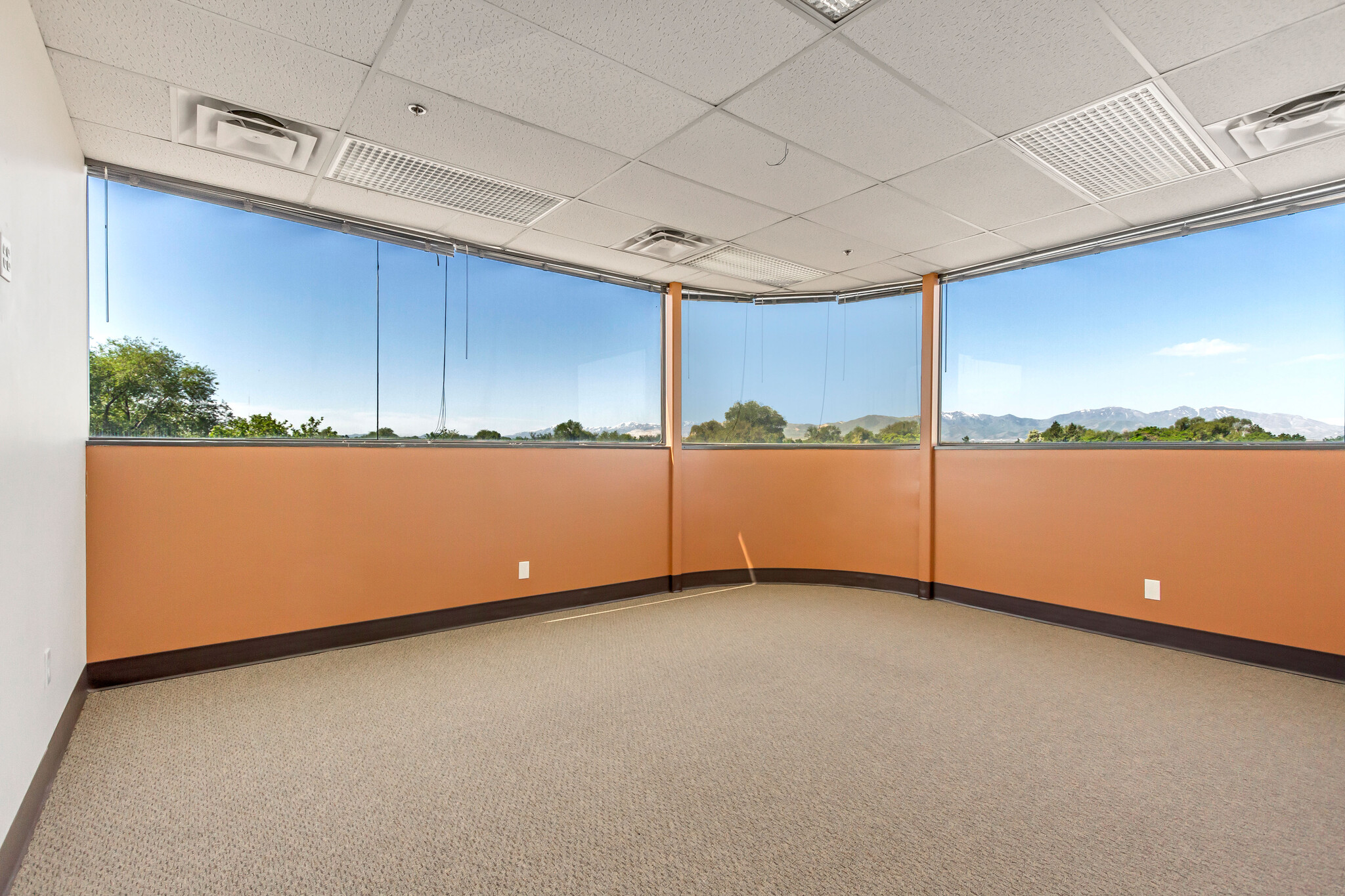 1455 W 2200 S, Salt Lake City, UT à louer Photo intérieure– Image 1 sur 6