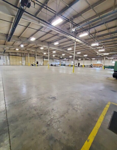 2998 Paul Dr, Elkhart, IN à louer - Photo de l’immeuble – Image 2 sur 12