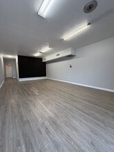 501-527 S Paula Dr, Dunedin, FL à louer Photo intérieure– Image 2 sur 10