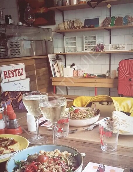 Local commercial dans Saint-Ouen-sur-Seine à vendre - Photo de l’immeuble – Image 2 sur 4