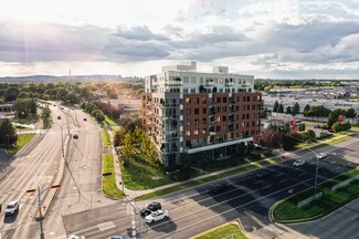 Plus de détails pour 7777 Boul Taschereau, Brossard, QC - Local commercial à louer