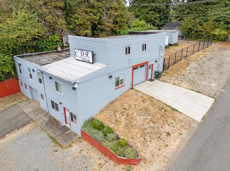 709 106th St S, Tacoma, WA à vendre - Photo de l’immeuble – Image 1 sur 35