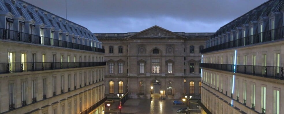 Local d’activités dans Paris à louer - Photo de l’immeuble – Image 1 sur 7