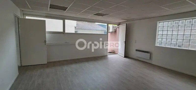 Local commercial dans Pau à louer - Photo de l’immeuble – Image 3 sur 5