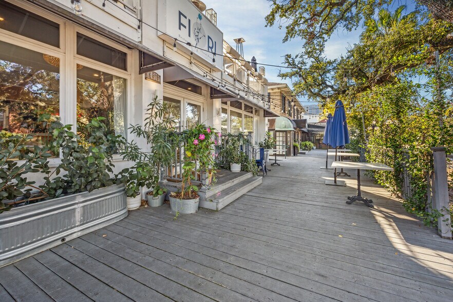 4315 Montrose Blvd, Houston, TX à louer - Photo de l’immeuble – Image 1 sur 23