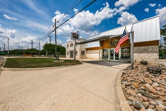 Plus de détails pour 941 N Main St, Boerne, TX - Local commercial à vendre