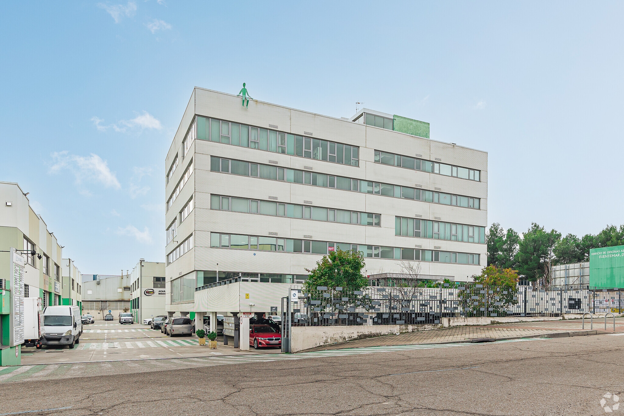 Industriel/Logistique dans Coslada, Madrid à vendre Photo de l’immeuble– Image 1 sur 3