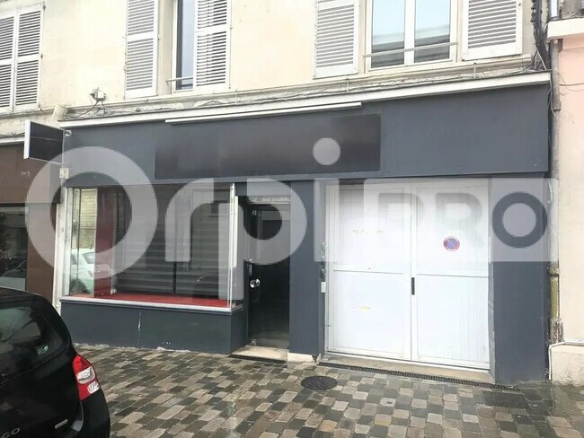 Plus de détails pour Local commercial à louer