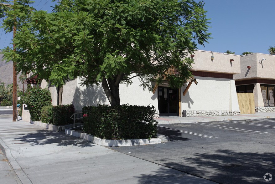 2100 N Palm Canyon Dr, Palm Springs, CA à vendre - Photo de l’immeuble – Image 2 sur 3