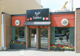 Plus de détails pour 73 Lonsdale Av, North Vancouver, BC - Local commercial à vendre