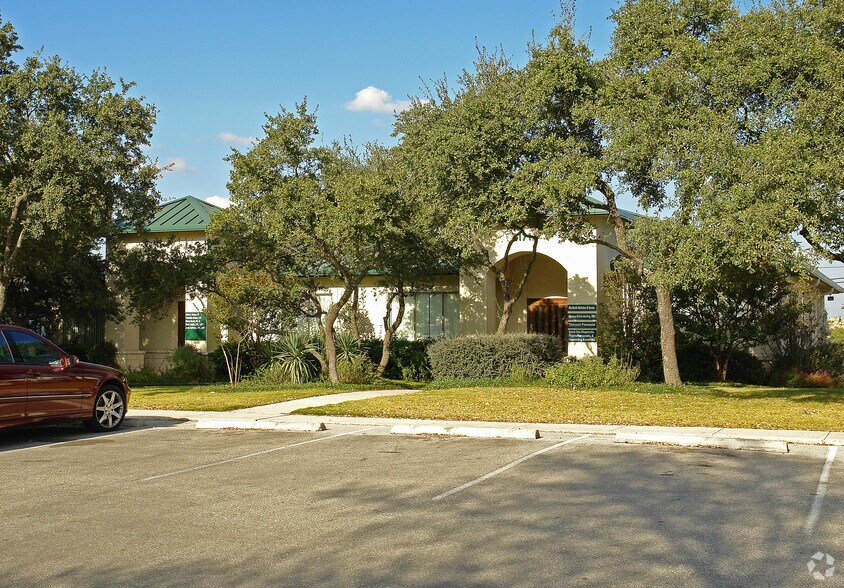 21714 Hardy Oak Blvd, San Antonio, TX à louer - Photo de l’immeuble – Image 1 sur 3