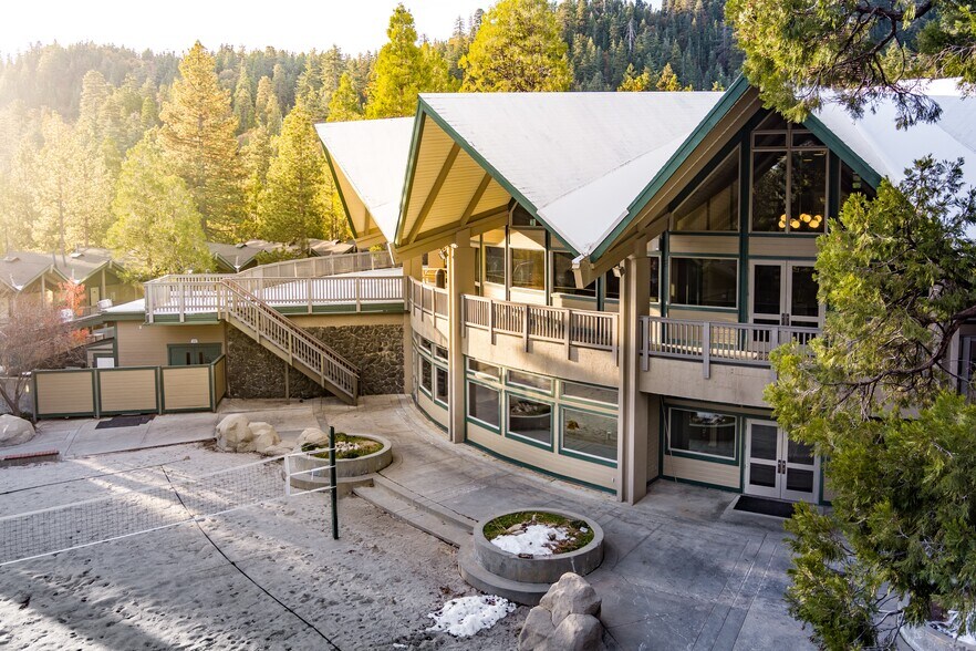 26409 State Highway CA-189, Twin Peaks, CA à vendre - Photo de l’immeuble – Image 2 sur 36