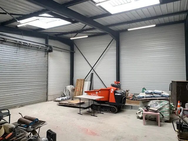 Local d’activités dans Vannes à louer - Photo de l’immeuble – Image 2 sur 6