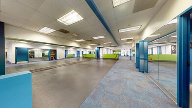 16001 Bay Vista Dr, Clearwater, FL à louer Photo intérieure– Image 2 sur 6