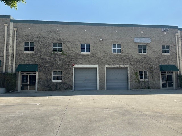 1312 S Boyle Ave, Los Angeles, CA à louer - Photo de l’immeuble – Image 1 sur 1