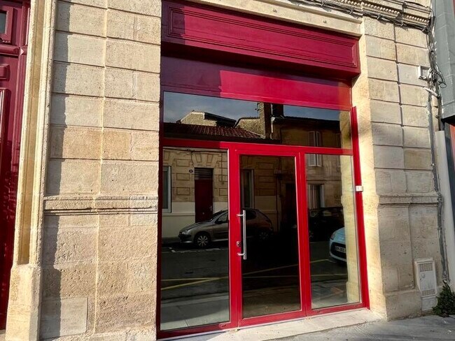Plus de détails pour Local commercial à louer