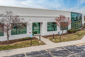 Plus de détails pour W165 N5815 Ridgewood Dr, Menomonee Falls, WI - Bureau à louer