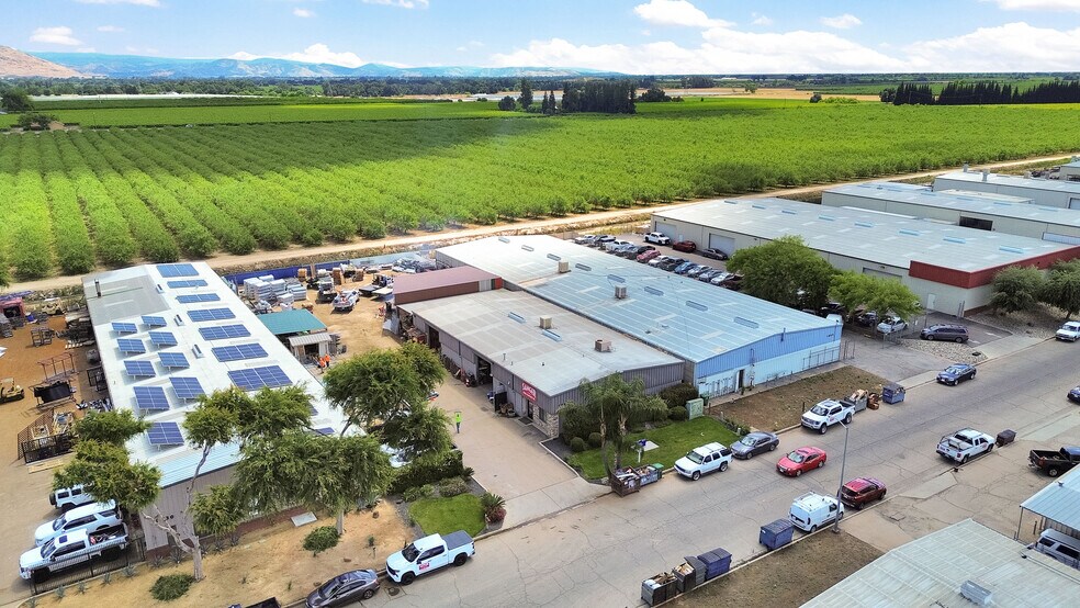 1848 Industrial Way, Sanger, CA à louer - Aérien – Image 3 sur 17