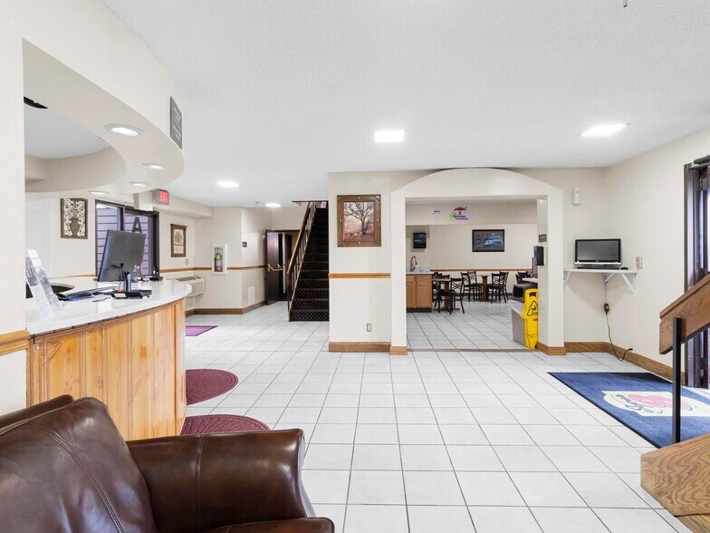 500 E A St, Ogallala, NE à vendre - Photo de l’immeuble – Image 2 sur 26