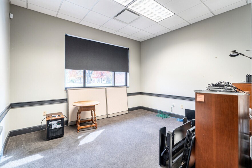 78 S Main St, Glen Carbon, IL à vendre - Photo intérieure – Image 3 sur 17