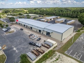 4431 NE 83rd Rd, Wildwood, FL à louer Aérien– Image 2 sur 6