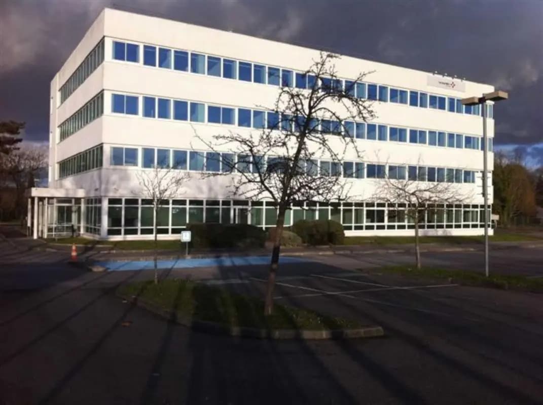 157 Rue De La Minière, Buc à vendre Photo de l’immeuble– Image 1 sur 7