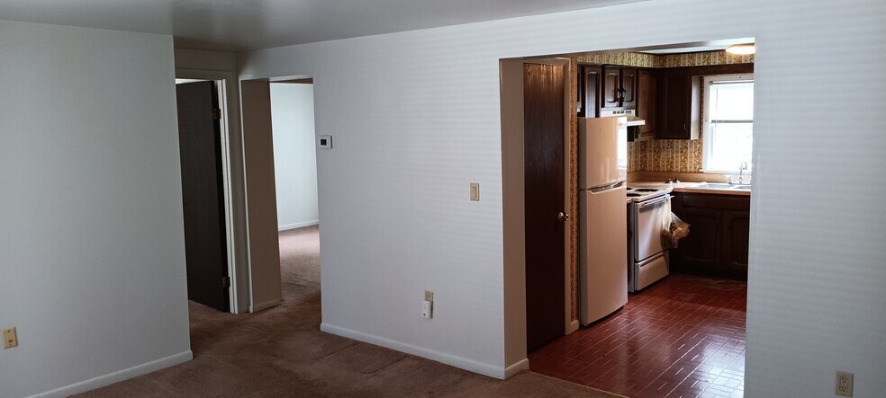 2108 Hollingsworth St, New Kensington, PA à vendre - Photo de l’immeuble – Image 2 sur 10