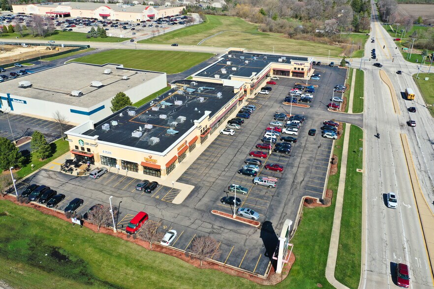 3001-3061 N Perryville Rd, Rockford, IL à louer - Photo de l’immeuble – Image 3 sur 10
