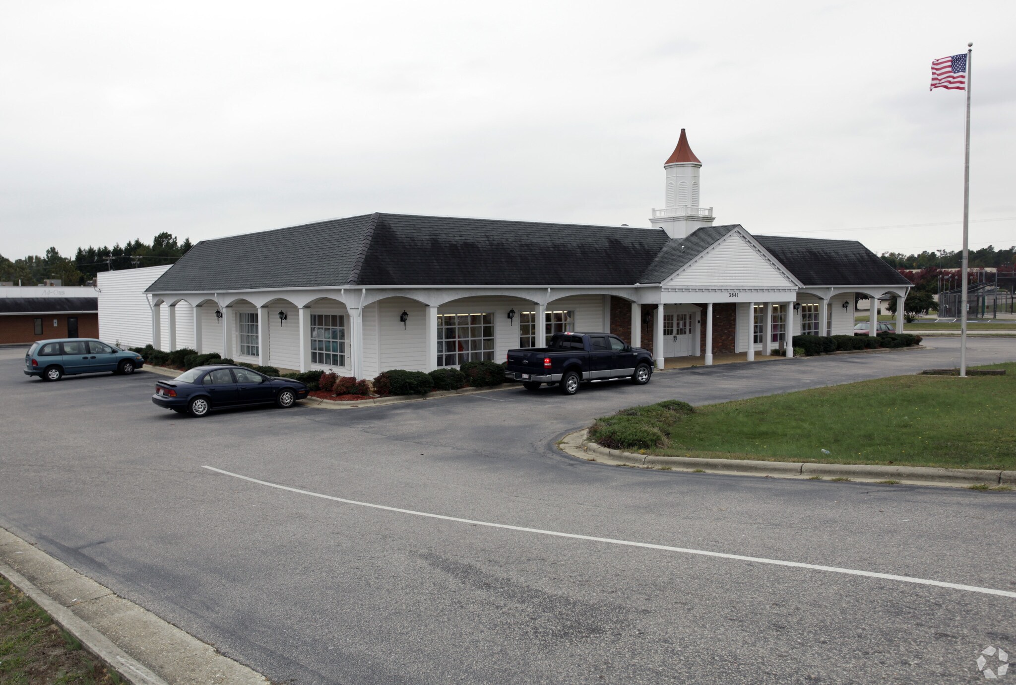 3641 Sycamore Dairy Rd, Fayetteville, NC à louer Photo principale– Image 1 sur 8