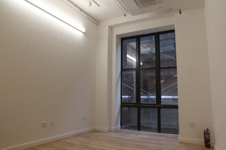 649 Morgan Ave, Brooklyn, NY à louer Photo intérieure– Image 1 sur 4