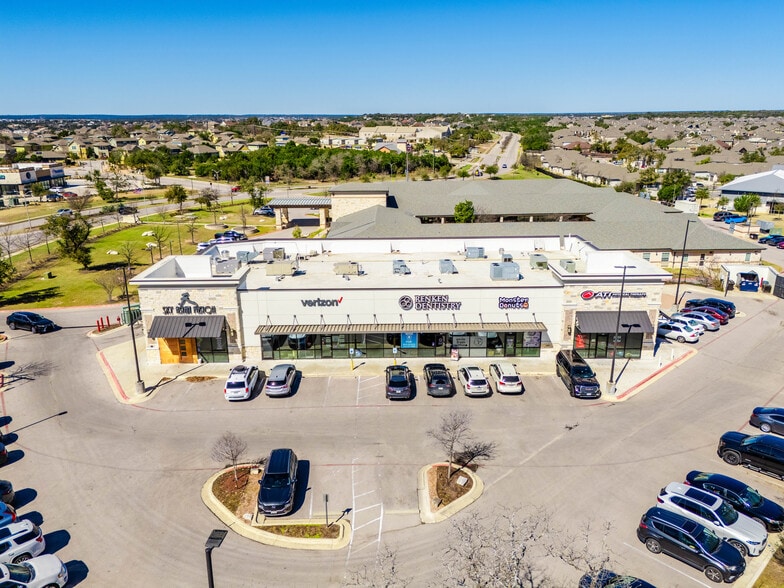1825 Crystal Falls Pky, Leander, TX à vendre - Photo principale – Image 1 sur 6
