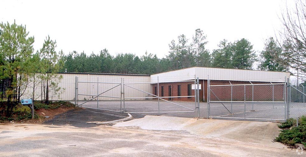1511 Commercial Ct, Jonesboro, GA à louer - Photo de l’immeuble – Image 2 sur 5