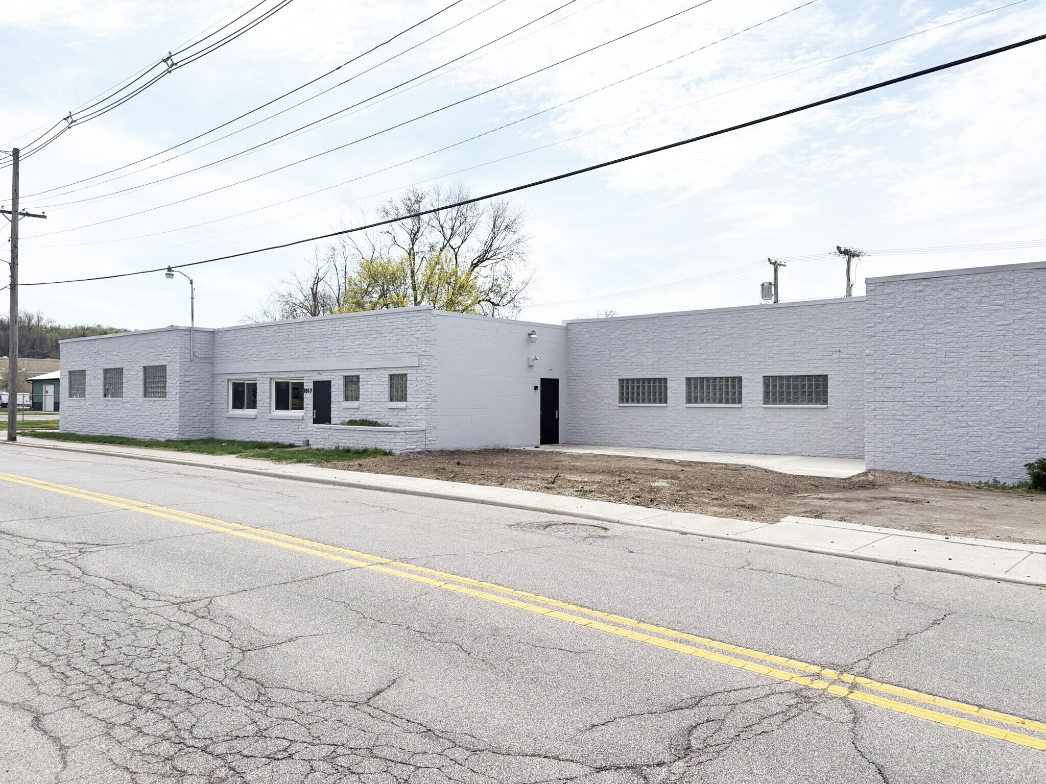 1017 S Logan St, Mishawaka, IN à louer Photo principale– Image 1 sur 17
