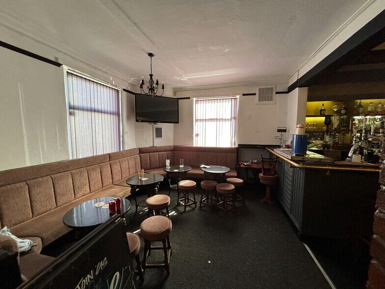 36 Manchester Old Rd, Bury à vendre - Photo de l’immeuble – Image 3 sur 16