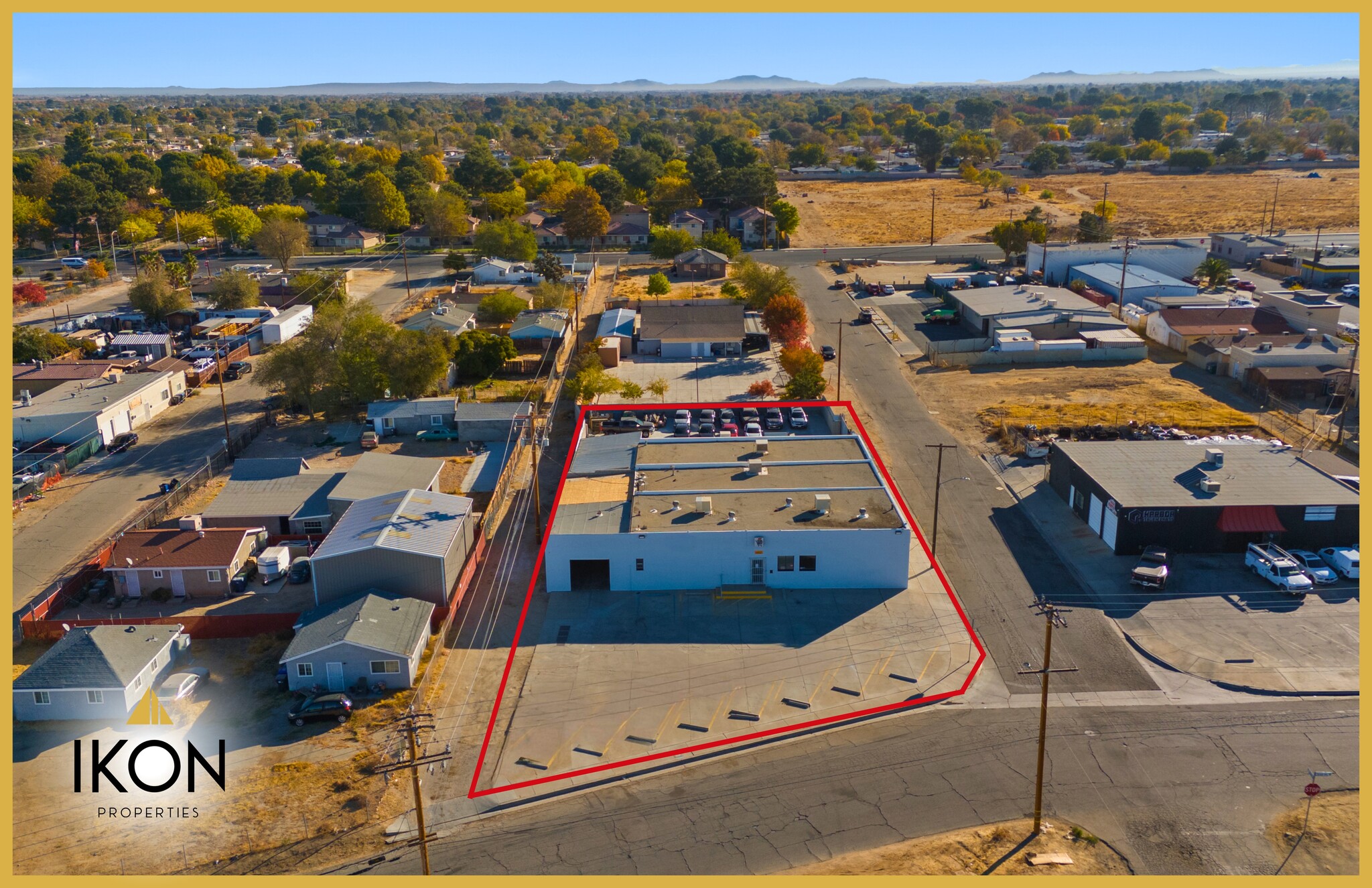 44632 Trevor Ave, Lancaster, CA à vendre Photo de l’immeuble– Image 1 sur 17
