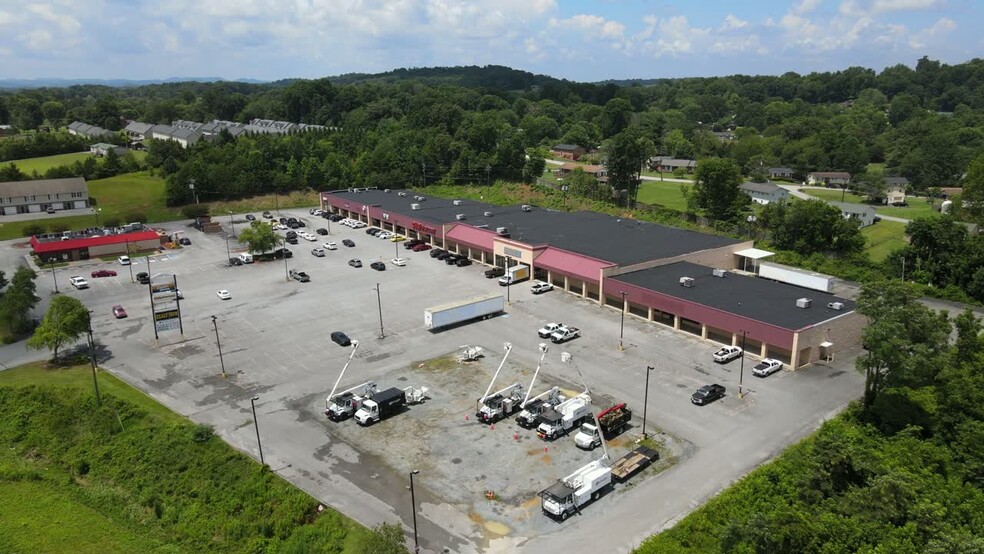 5674 Highway 11 E, Piney Flats, TN à louer - Vidéo sur l’annonce professionnelle – Image 2 sur 24