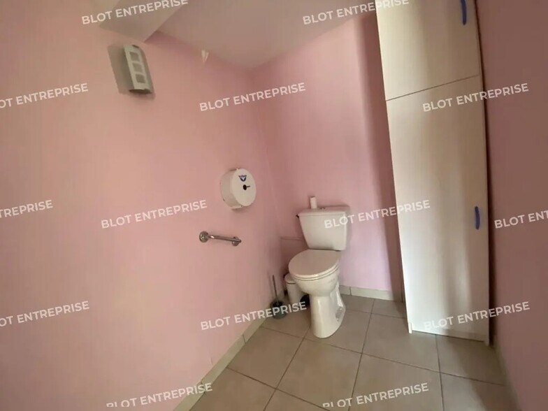 15 Rue Des Chevrins, Lanvallay à louer - Photo de l’immeuble – Image 2 sur 9