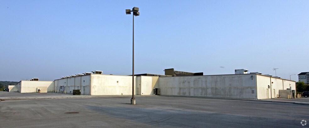 196-236 Collier Dr, Sevierville, TN à louer - Photo de l’immeuble – Image 3 sur 8