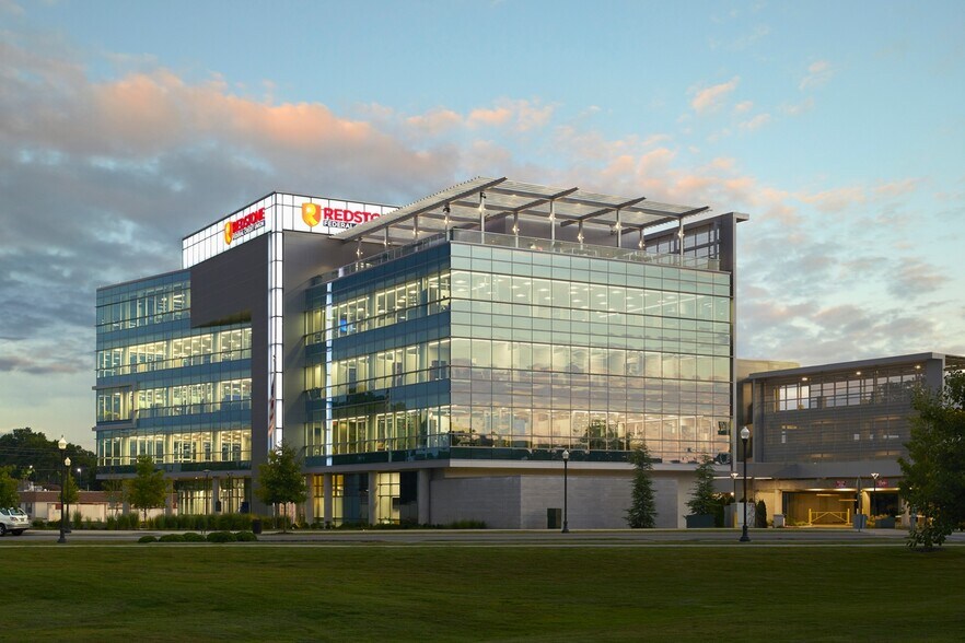 200 Davis Cir SW, Huntsville, AL à louer - Photo de l’immeuble – Image 2 sur 8